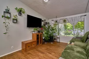 1741 Howell Ave, Medford, OR 97501 - Photo 4