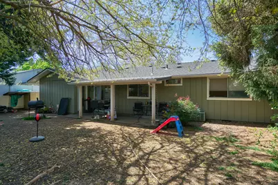 1741 Howell Avenue, Medford, OR 97501 - Photo 18