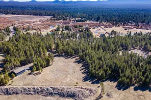 17415 Cedar Ct, Bend, OR 97707 - Photo 1