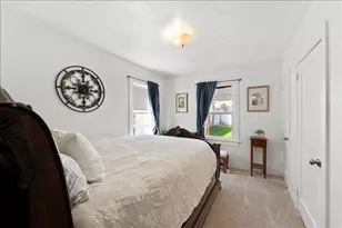 406 Newtown St, Medford, OR 97501 - Photo 6