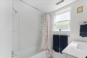 406 Newtown St, Medford, OR 97501 - Photo 8