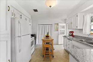 406 Newtown St, Medford, OR 97501 - Photo 12