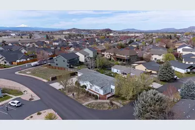 533 NE Shoshone Drive, Redmond, OR 97756 - Photo 46