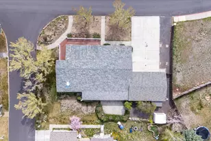 533 NE Shoshone Dr, Redmond, OR 97756 - Photo 40