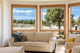 61280 Mountain Breezes Ct, Bend, OR 97702 - Photo 8