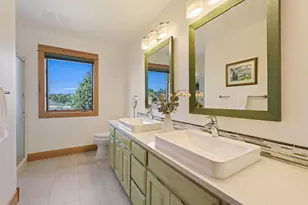 61280 Mountain Breezes Ct, Bend, OR 97702 - Photo 34