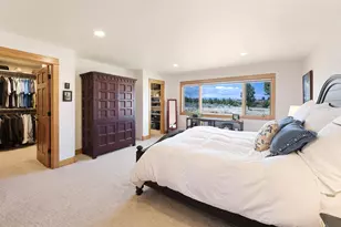 61280 Mountain Breezes Ct, Bend, OR 97702 - Photo 18