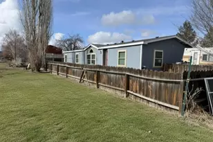 399 SE Idlewood St, Prineville, OR 97754 - Photo 2