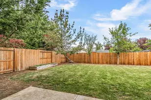 707 Sweethome Pl, Medford, OR 97504 - Photo 26