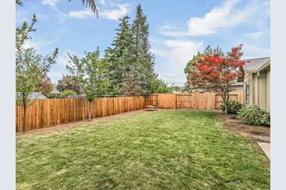 707 Sweethome Place, Medford, OR 97504 - Photo 28