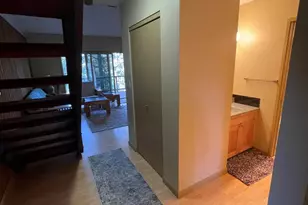 19717 SW Mount Bachelor Dr, Bend, OR 97702 - Photo 2