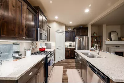 60371 Hedgewood Lane, Bend, OR 97702 - Photo 8