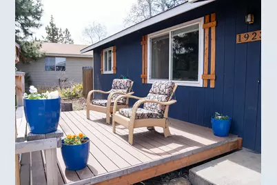 1923 SW 20th Street, Redmond, OR 97756 - Photo 2