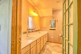 8150 Upper Applegate Rd, Jacksonville, OR 97530 - Photo 86