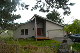 6614 Cottage Ave, Klamath Falls, OR 97603 - Photo 1