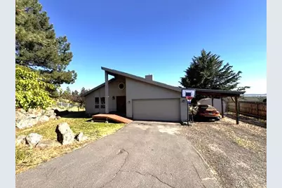 6614 Cottage Avenue, Klamath Falls, OR 97603 - Photo 2