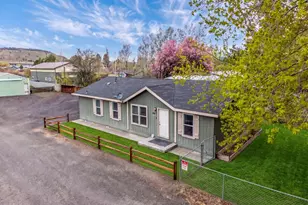 715 S Main St, Prineville, OR 97754 - Photo 6