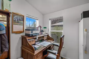 715 S Main St, Prineville, OR 97754 - Photo 32