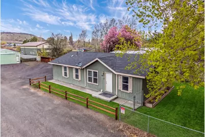 715 S Main Street, Prineville, OR 97754 - Photo 1