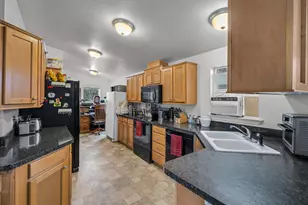 715 S Main St, Prineville, OR 97754 - Photo 30