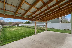 715 S Main St, Prineville, OR 97754 - Photo 16
