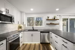 18949 Baker Rd, Bend, OR 97702 - Photo 14