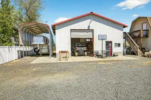 826 Oak Grove Rd, Medford, OR 97501 - Photo 50