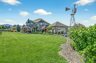 826 Oak Grove Rd, Medford, OR 97501 - Photo 6