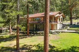 5225 Sterling Creek Rd, Jacksonville, OR 97530 - Photo 2