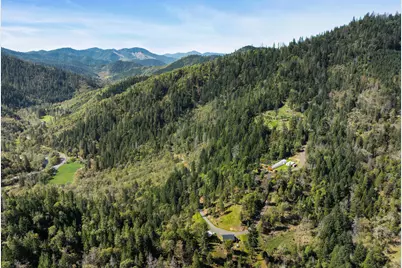 17939 E Evans Creek Road, Rogue River, OR 97537 - Photo 14