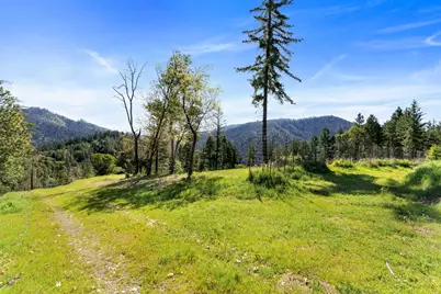 17939 E Evans Creek Road, Rogue River, OR 97537 - Photo 22