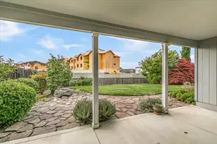 1706 Dragon Tail Pl, Medford, OR 97504 - Photo 20