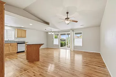 1706 Dragon Tail Place, Medford, OR 97504 - Photo 4