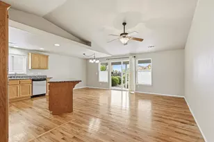 1706 Dragon Tail Pl, Medford, OR 97504 - Photo 4