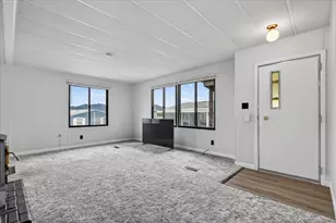 8401 Old Stage Rd, Central Point, OR 97502 - Photo 4