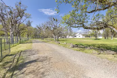 683 Rockwood Lane, Eagle Point, OR 97524 - Photo 6