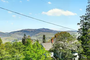 796 Forest St, Ashland, OR 97520 - Photo 4