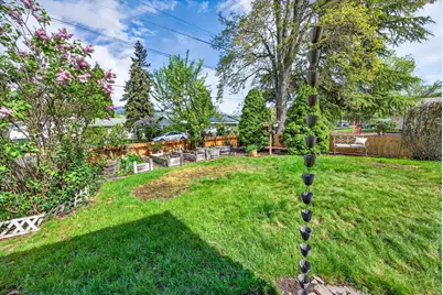 146 Sharon Drive, Phoenix, OR 97535 - Photo 2