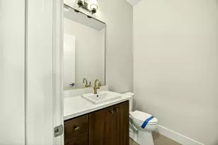 5611 Autumn Park Dr, Medford, OR 97504 - Photo 40