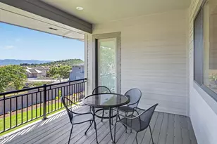 5611 Autumn Park Dr, Medford, OR 97504 - Photo 16