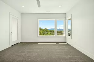 5611 Autumn Park Dr, Medford, OR 97504 - Photo 30