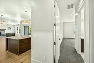 5611 Autumn Park Dr, Medford, OR 97504 - Photo 28