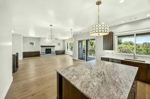 5611 Autumn Park Dr, Medford, OR 97504 - Photo 26