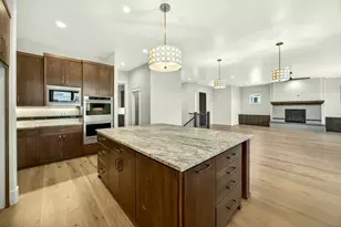 5611 Autumn Park Dr, Medford, OR 97504 - Photo 20