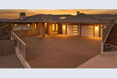 5611 Autumn Park Drive, Medford, OR 97504 - Photo 1