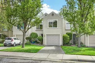454 Lori Ln, Ashland, OR 97520 - Photo 2