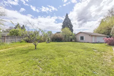 207 Holiday Lane, Central Point, OR 97502 - Photo 28