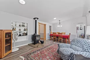 2532 Holcomb Springs Rd, Gold Hill, OR 97525 - Photo 10