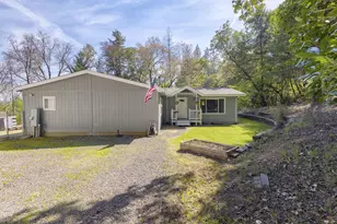 2532 Holcomb Springs Rd, Gold Hill, OR 97525 - Photo 1