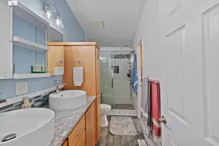 2532 Holcomb Springs Rd, Gold Hill, OR 97525 - Photo 18